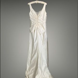 Beautiful wedding dress!